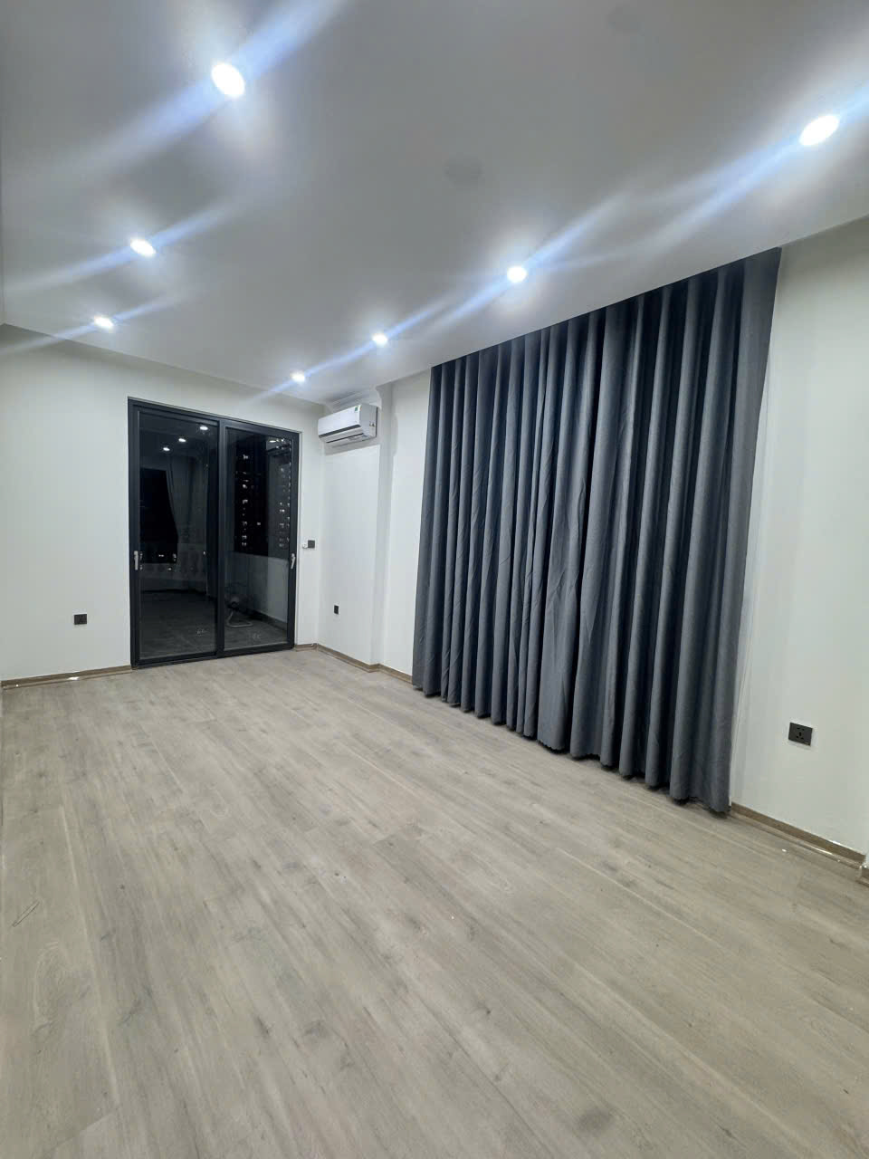 z7273921114791_d0388f922db224cbf7e42d62112ea05c