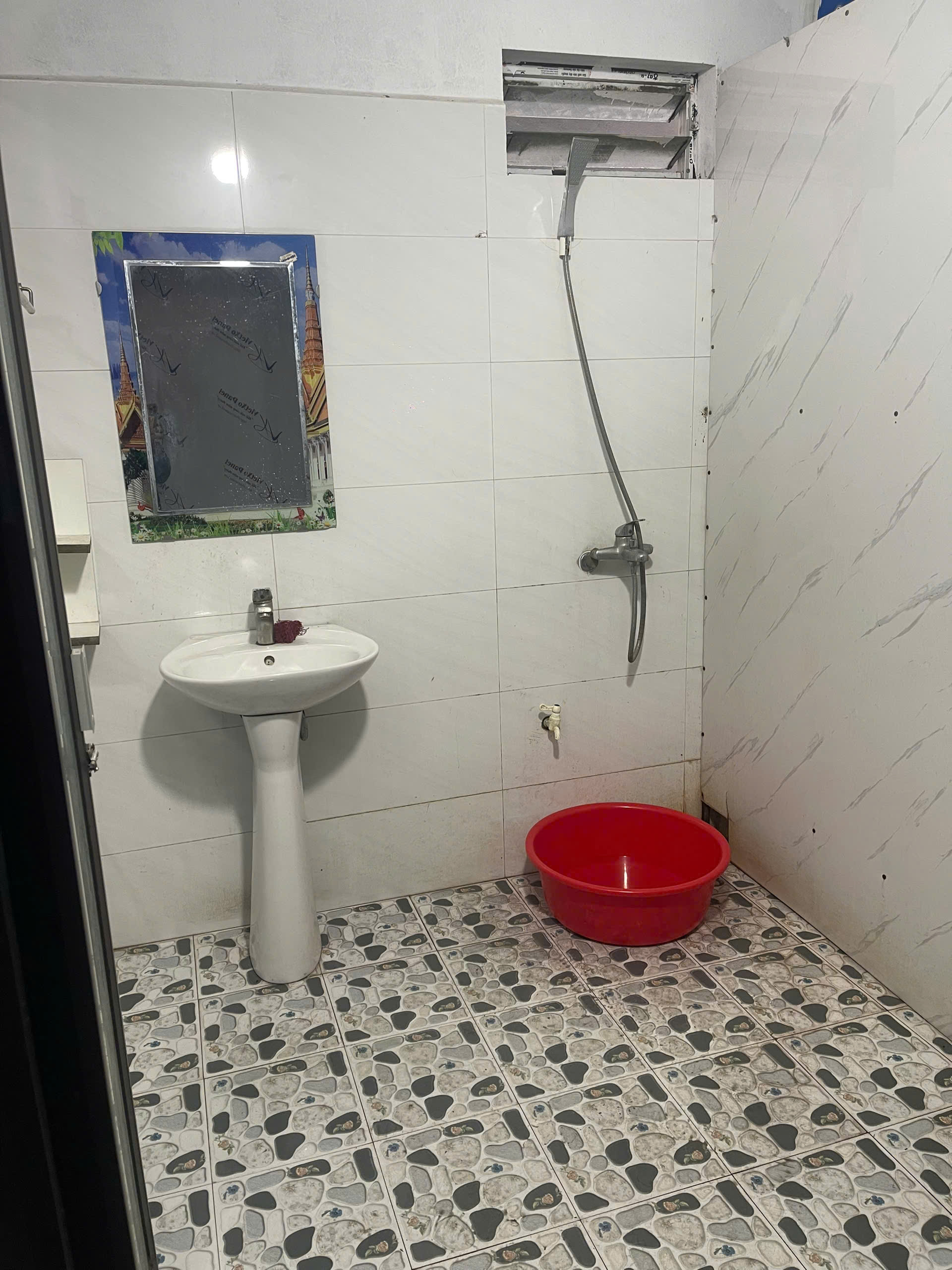 z7285058321790_b256178ebc6a36c719f03593d6bd699a